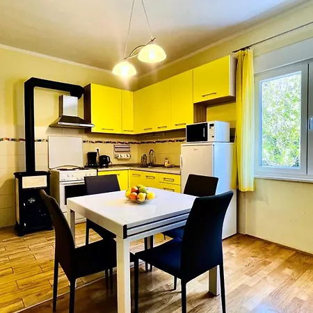 - Sidro Villa Jadranovo