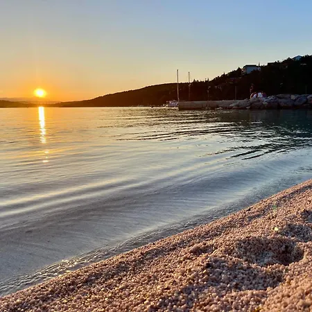 - Sidro Villa Jadranovo