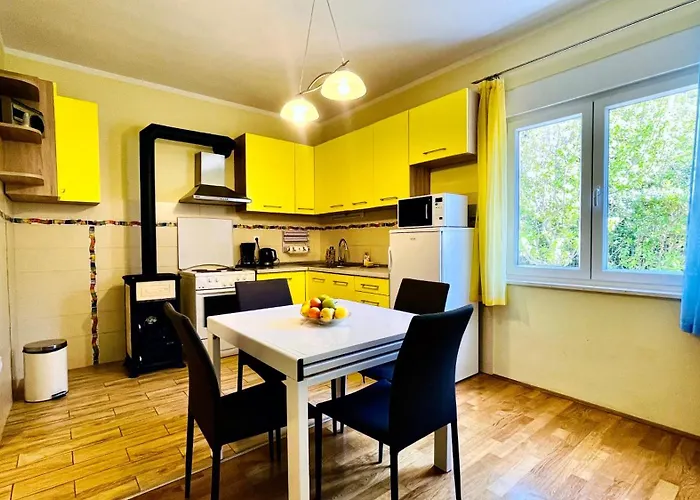 - Sidro Villa Jadranovo